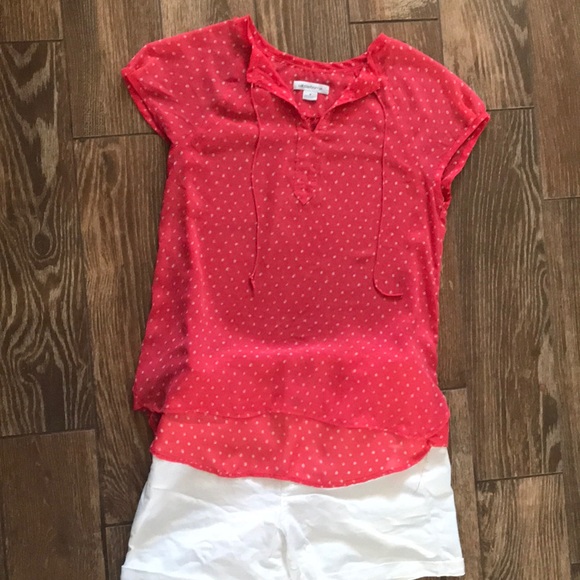 Liz Claiborne Tops - Liz Claiborne sheer flowy top